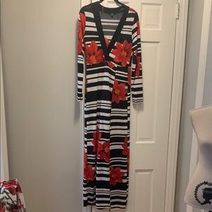 Haute Monde Black and White Long Sleeve shorts/dress